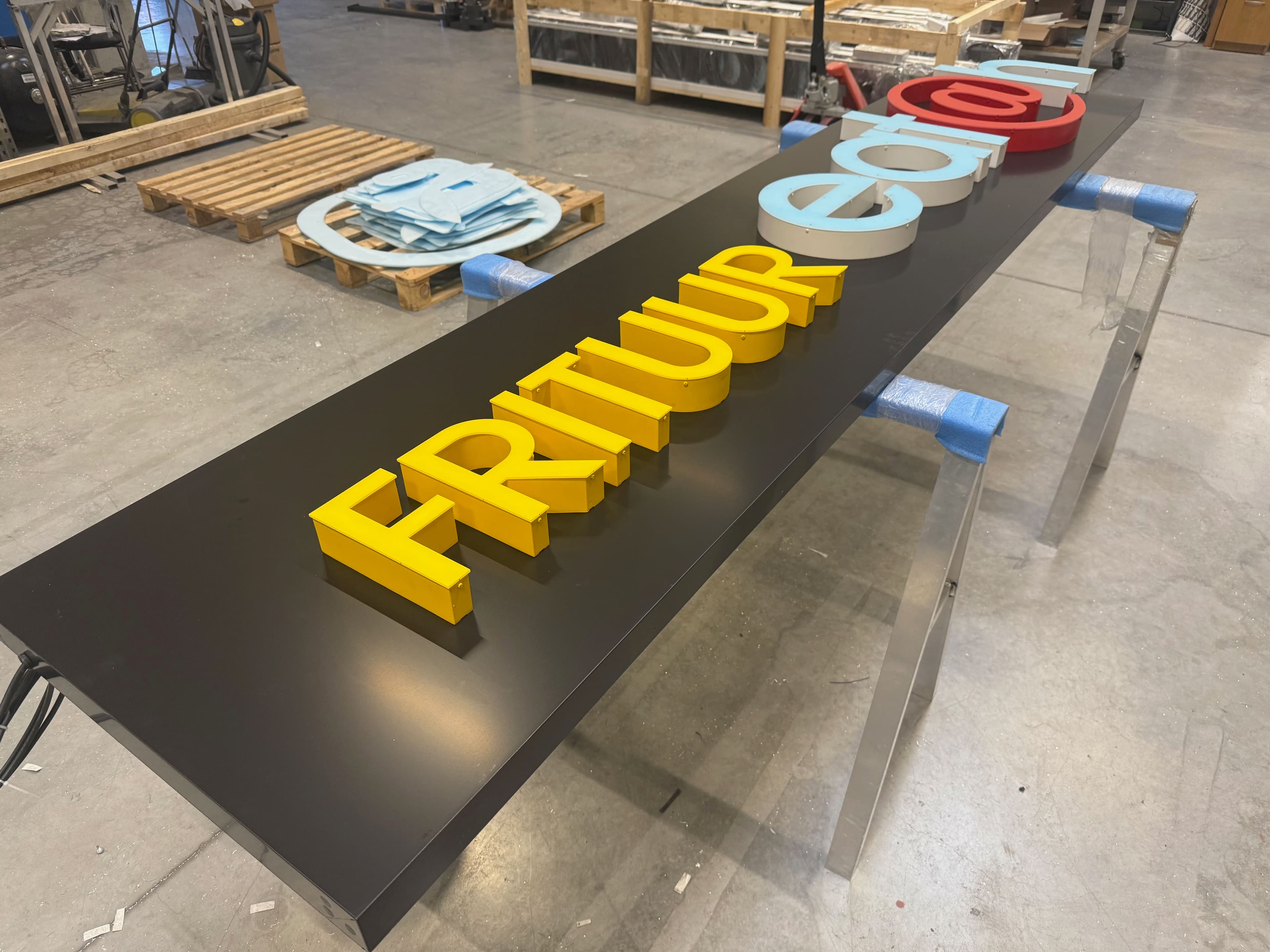 PL01 ACM Advertising Panel
